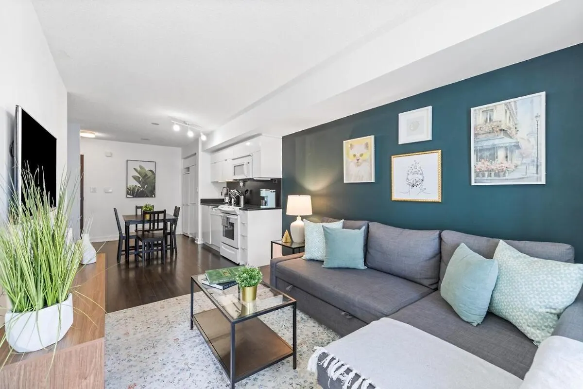 Spacious Bright & Sunlit Condo Near Rogers & Scotia Arena Toronto 0*,  Canada